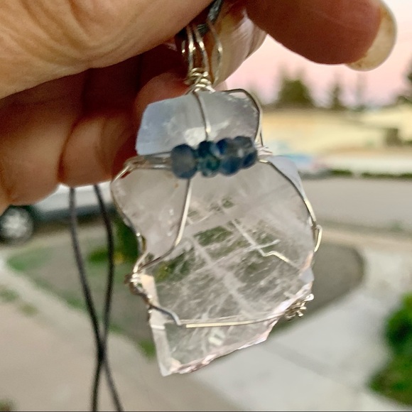 Blue Fluorite, Faden Quartz & Kyanite Bead Necklace - Picture 11 of 14